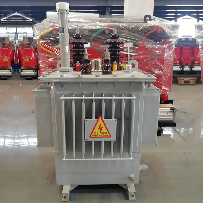 O que torna um transformador imerso em óleo de 30kVA a escolha ideal para distribuição de energia confiável?